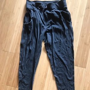 Lululemon crop leggings